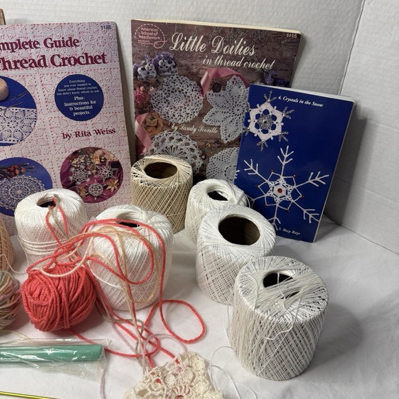 Lot Vintage Knitting Crochet Needles Assorted Size Bates Boye Books String Yarn - Picture 6 of 14